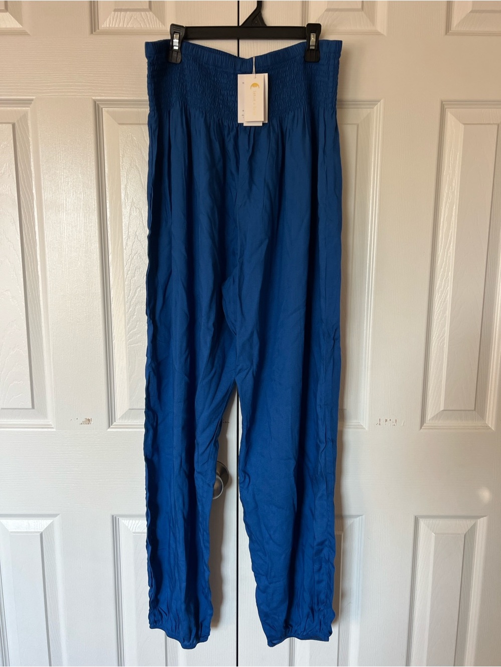 Women’s Smocked Waist Lightweight Pants